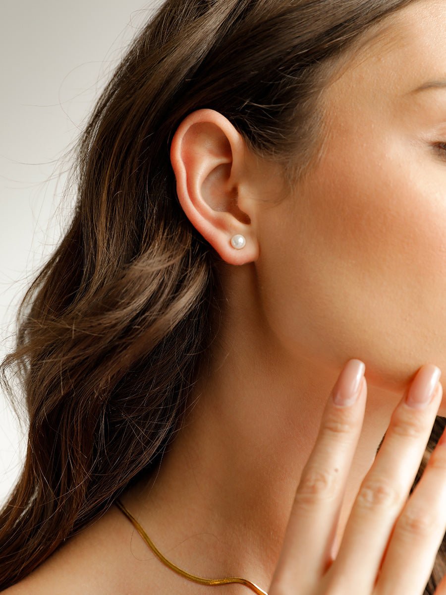 EmyriLume Pearl StudsEmyriEarringsGold